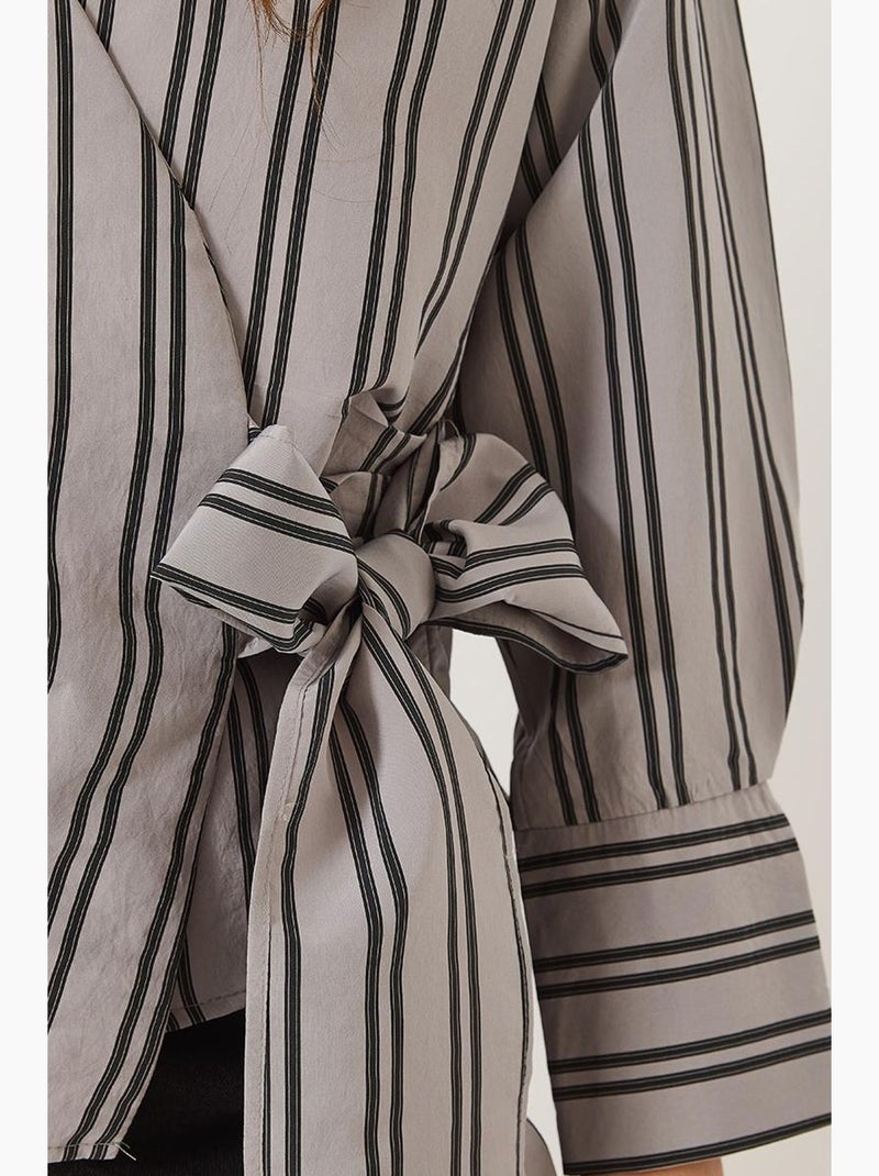 Camisa de popelina con cuello cruzado y lazo lateral a rayas lucci Gris - Kiabi