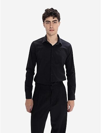 Camisa de popelina de corte entallado giesto