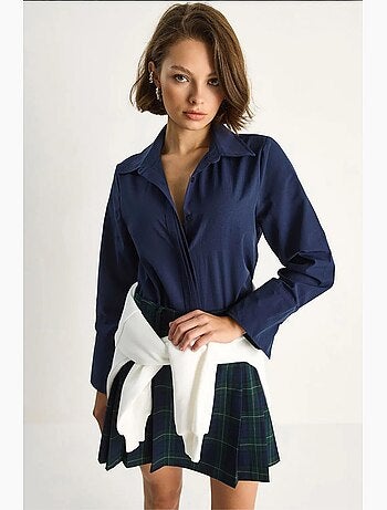Camisa de popelina de manga larga con botones y corte regular de lucci