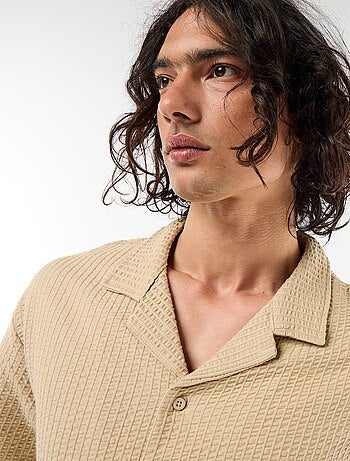 Camisa de punto gofrado de manga corta