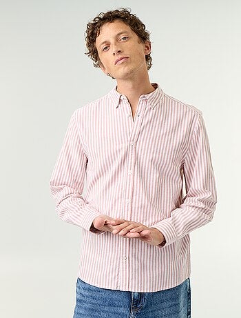 Camisa de rayas con cuello abotonado