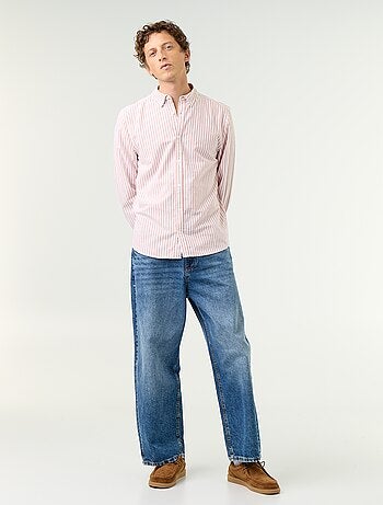 Camisa de rayas con cuello abotonado
