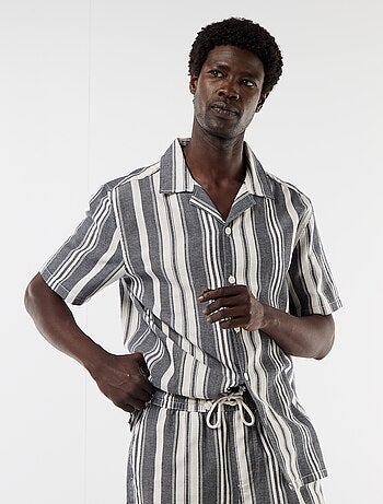 Camisa de rayas de manga corta