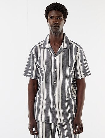 Camisa de rayas de manga corta