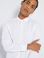 Camisas blancas de Hombre | Kiabi 1 3Camisa blanca: look de noche Camisa blanca con adornos