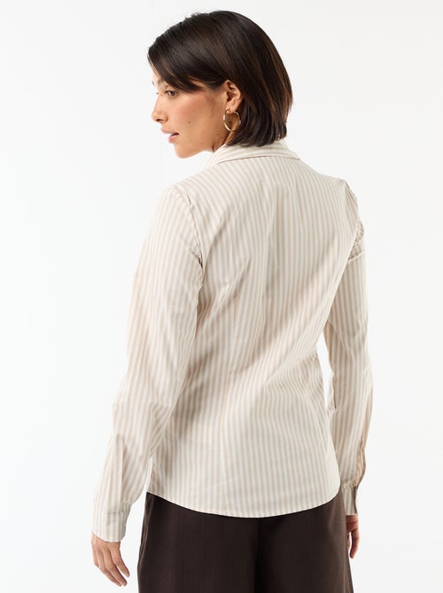 Camisa entallada cuello italiano - Kiabi Camisa entallada cuello italiano - Kiabi