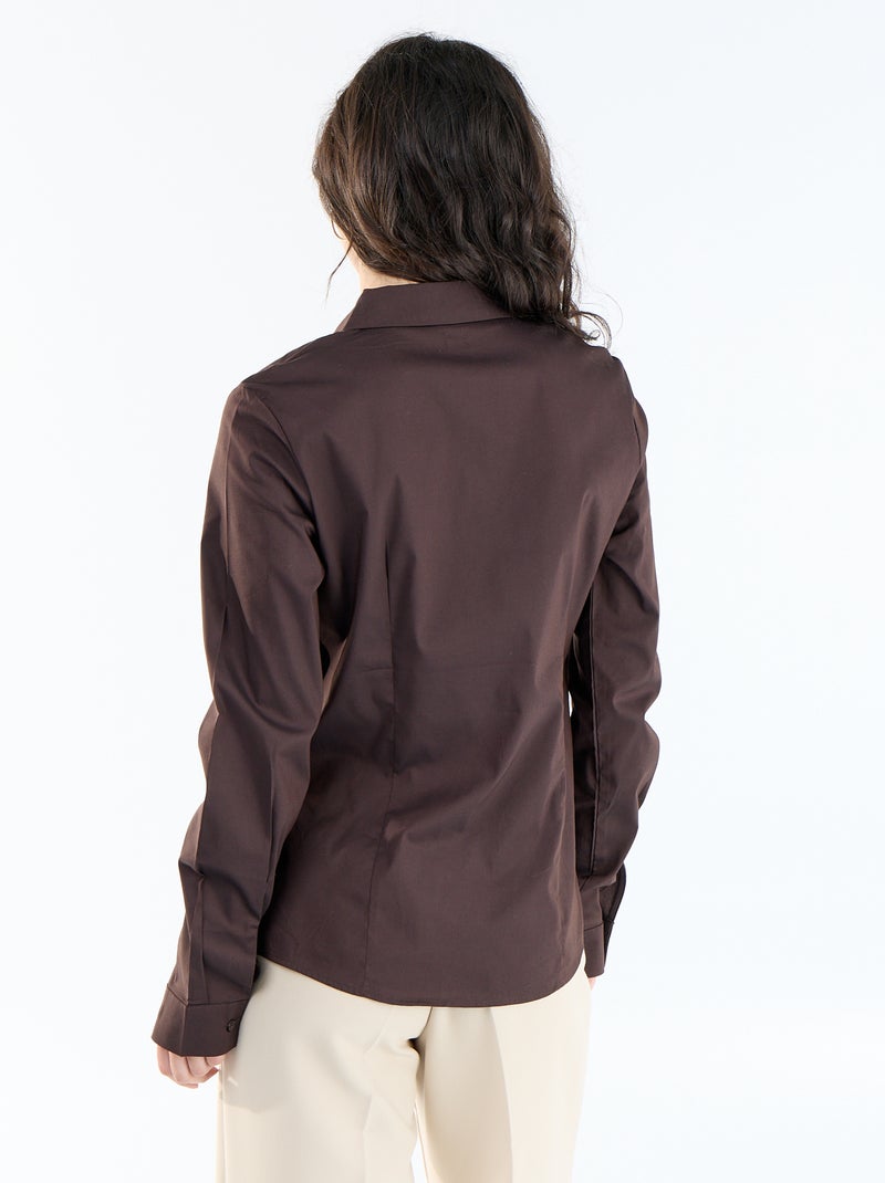 Camisa entallada cuello italiano Marron - Kiabi