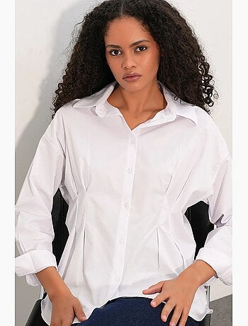 Camisa entallada de popelina con cierre de botones frontal bdart