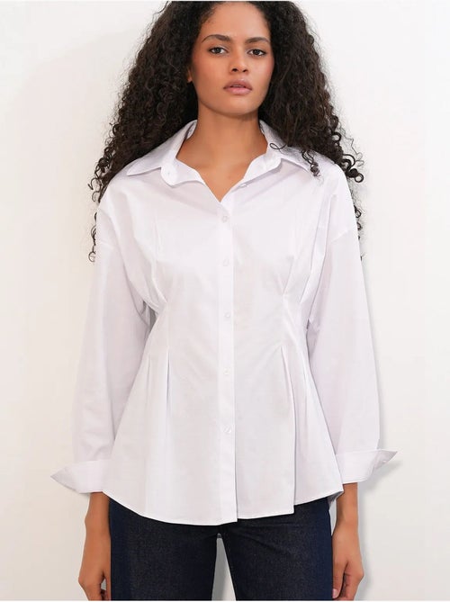 Camisa entallada de popelina con cierre de botones frontal bdart - Kiabi Camisa entallada de popelina con cierre de botones frontal bdart - Kiabi