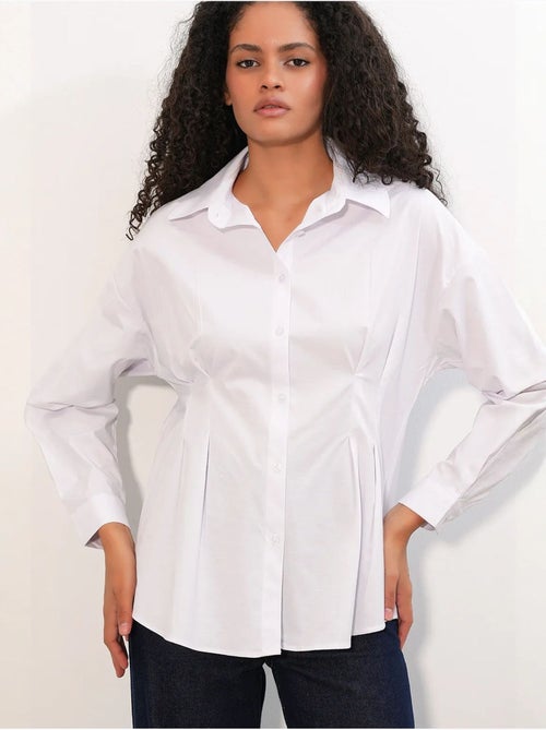 Camisa entallada de popelina con cierre de botones frontal bdart - Kiabi Camisa entallada de popelina con cierre de botones frontal bdart - Kiabi