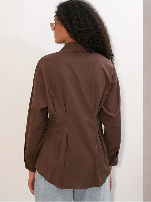 Camisa entallada de popelina con cierre de botones frontal bdart - Kiabi Camisa entallada de popelina con cierre de botones frontal bdart - Kiabi