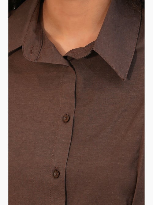 Camisa entallada de popelina con cierre de botones frontal bdart - Kiabi Camisa entallada de popelina con cierre de botones frontal bdart - Kiabi