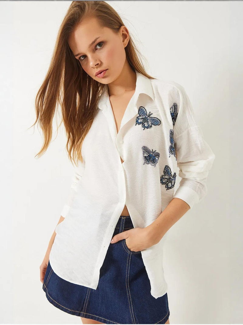 Camisa extragrande aerobin con bordado de mariposas y cuentas de piedra lucci Blanco - Kiabi
