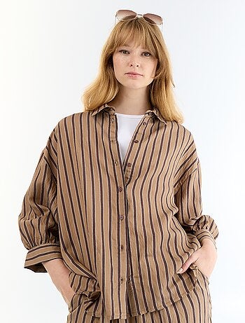 Camisa fluida de rayas con mangas abullonadas