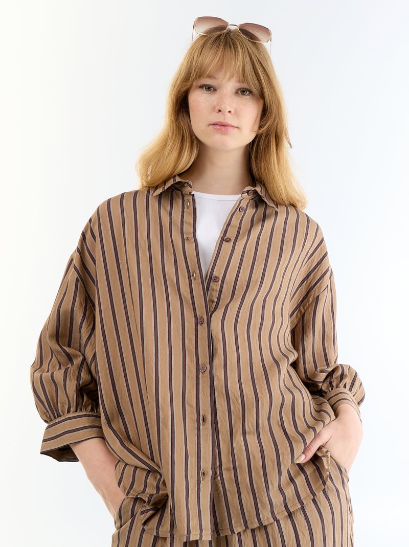 Camisa fluida de rayas con mangas abullonadas Marrón oscuro - Kiabi