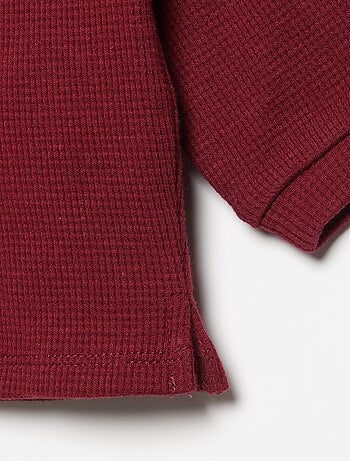 Camisa gofrada con cuello de puntas libres y bolsillo en el pecho