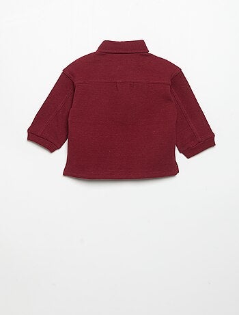 Camisa gofrada con cuello de puntas libres y bolsillo en el pecho