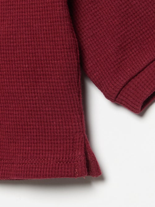 Camisa gofrada con cuello de puntas libres y bolsillo en el pecho - Kiabi