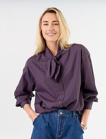 Camisa holgada de manga larga y cuello anudado