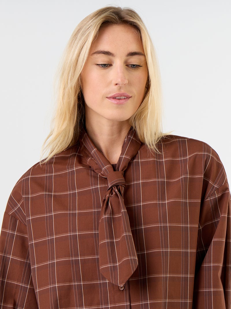 Camisa holgada de manga larga y cuello anudado Marron - Kiabi