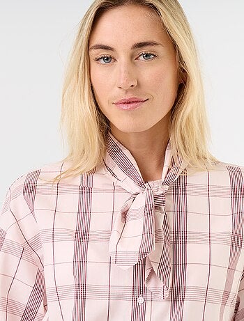 Camisa holgada de manga larga y cuello anudado