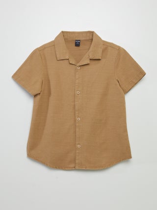 Camisa lisa de manga corta