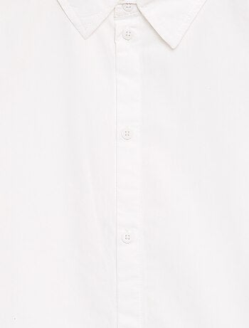 Camisa lisa de manga corta