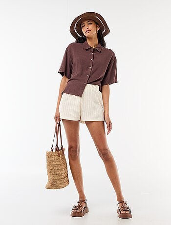 Camisa lisa de manga corta