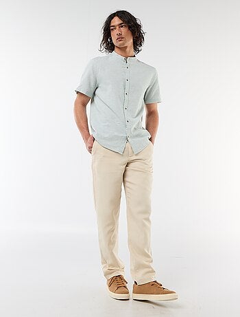 Camisa lisa de manga corta y cuello mao en mezcla de lino