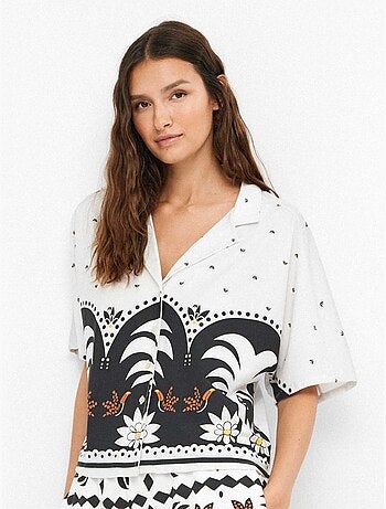 Camisa manga corta estampado tropical con algodón