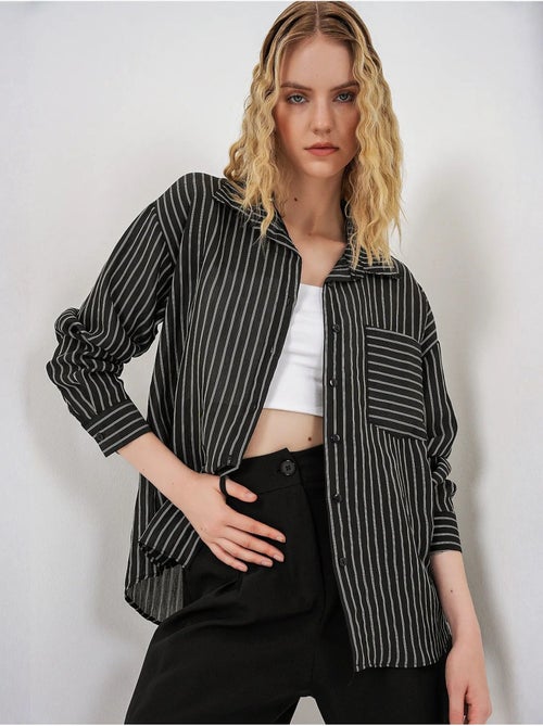 Camisa oversize a rayas con cierre de botones delantero bdart - Kiabi Camisa oversize a rayas con cierre de botones delantero bdart - Kiabi