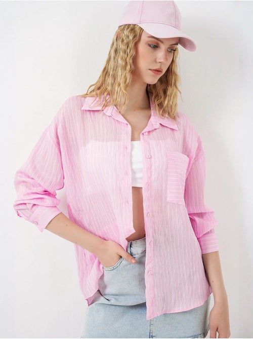 Camisa oversize a rayas con cierre de botones delantero bdart - Kiabi Camisa oversize a rayas con cierre de botones delantero bdart - Kiabi