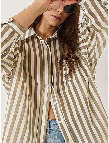 Camisa oversize con detalle de bolsillo único a rayas lucci