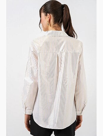 Camisa oversize con estampado abstracto y cierre de botones frontal bdart