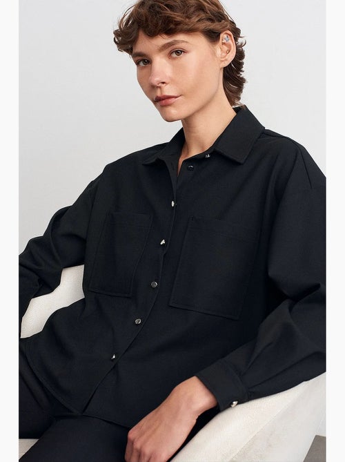 Camisa oversize de crepé con cierre de botones delantero dilvin - Kiabi Camisa oversize de crepé con cierre de botones delantero dilvin - Kiabi