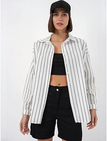 Camisa oversize texturizada de rayas con cierre de botones bdart