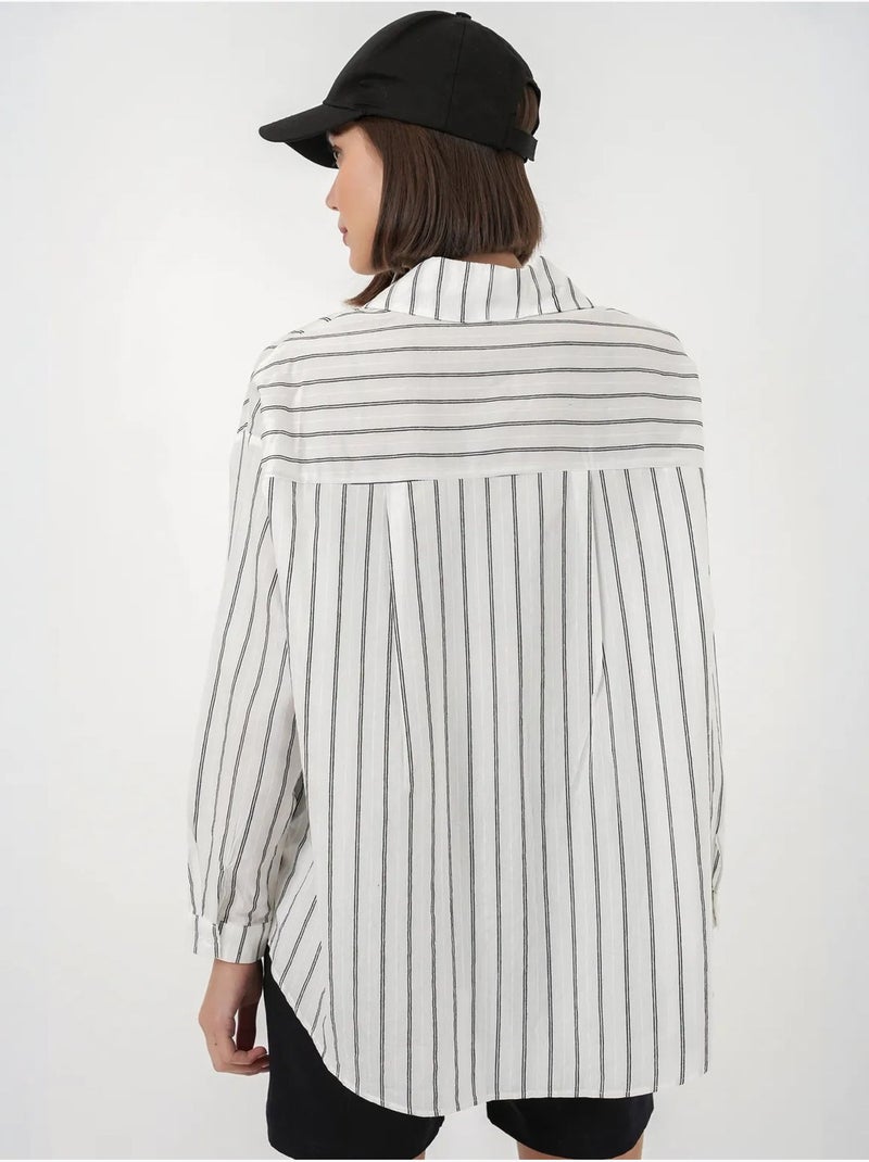 Camisa oversize texturizada de rayas con cierre de botones bdart Blanco - Kiabi