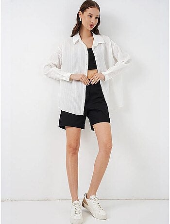 Camisa oversize texturizada de rayas con cierre de botones bdart