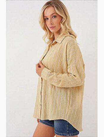 Camisa oversize texturizada de rayas con cierre de botones bdart