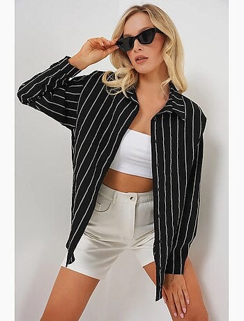 Camisa oversize texturizada de rayas con cierre de botones bdart