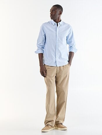 Camisa oxford con abertura abotonada