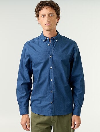 Camisa oxford con abertura abotonada