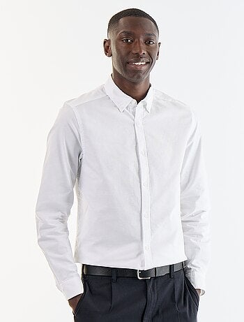 Camisa oxford con abertura abotonada