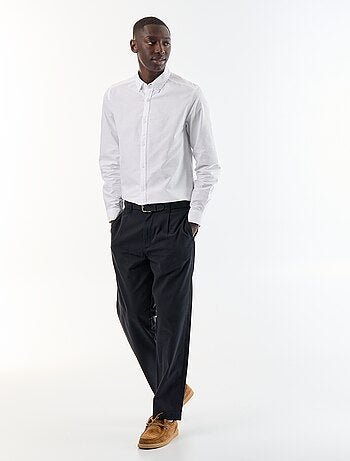 Camisa oxford con abertura abotonada