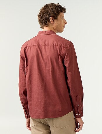 Camisa oxford con abertura abotonada