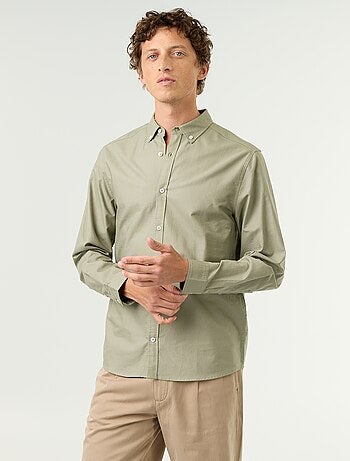 Camisa oxford con abertura abotonada