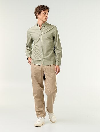 Camisa oxford con abertura abotonada