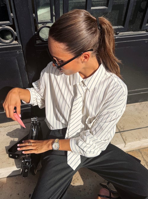 Camisa rayada con bolsillo en el pecho + corbata a juego - 2 piezas - Kiabi