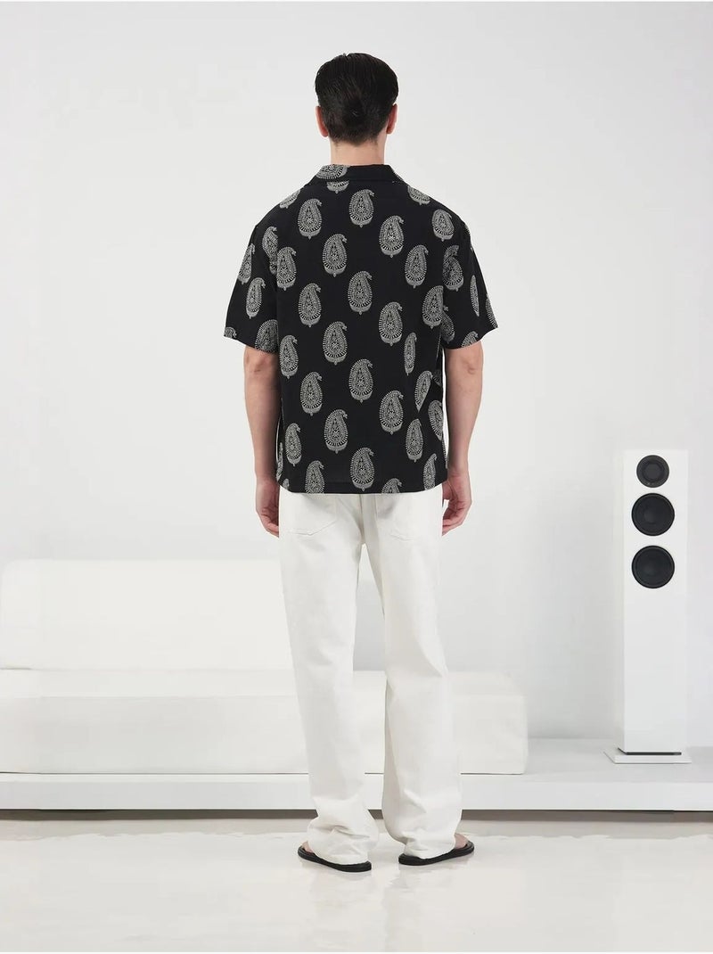 Camisa regular fit con estampado paisley y cierre de botones giesto Negro - Kiabi