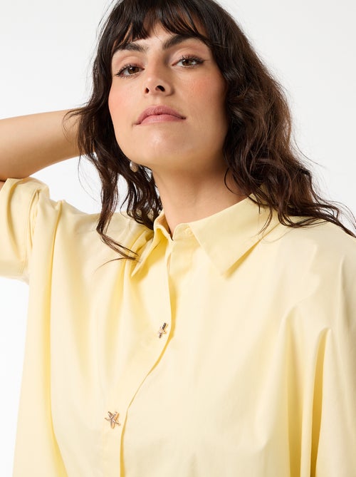 Camisa satinada con botones de estrella de mar - Kiabi